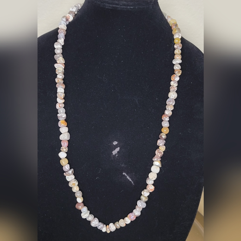 Statement Tumbled Lace Agate Necklace